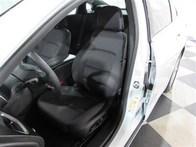 2023 Chevrolet Malibu LT   - Photo 8 - Dublin, CA 94568