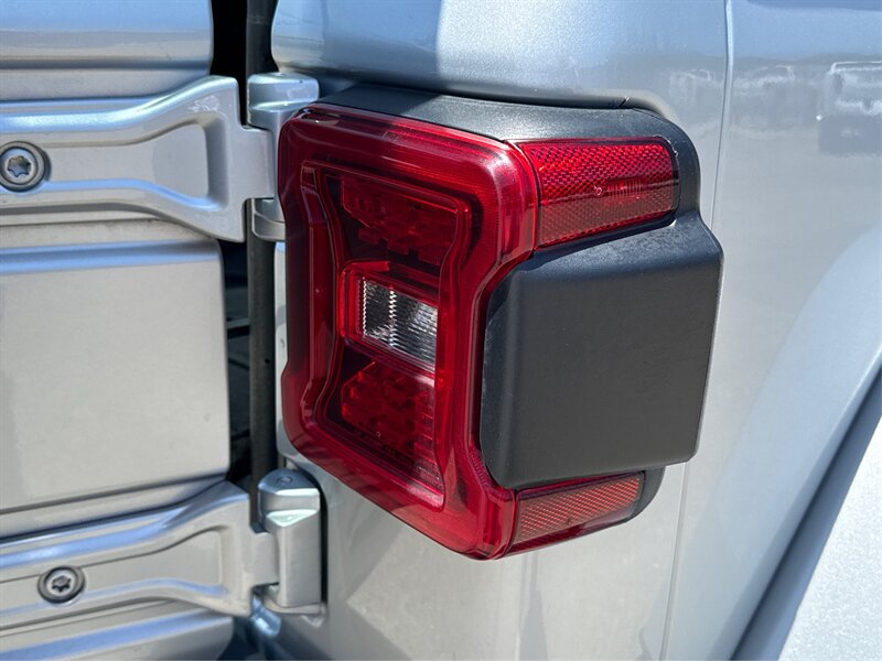 2023 Jeep Wrangler Sahara 4xe   - Photo 38 - Dublin, CA 94568