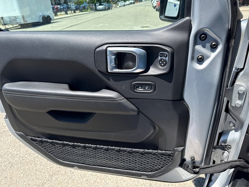 2023 Jeep Wrangler Sahara 4xe   - Photo 22 - Dublin, CA 94568