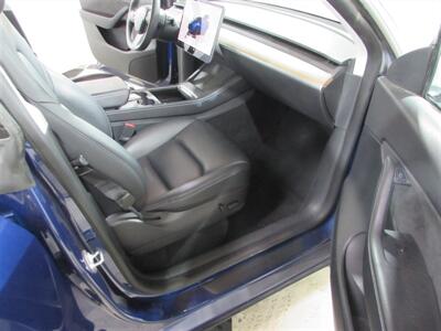 2022 Tesla Model Y Long Range   - Photo 12 - Dublin, CA 94568