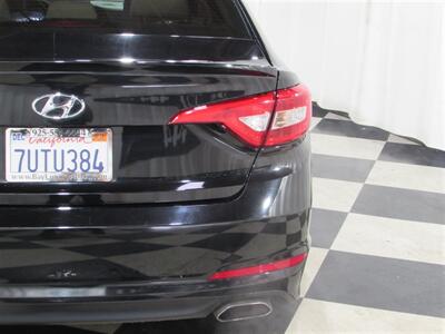 2015 Hyundai SONATA SE   - Photo 11 - Dublin, CA 94568