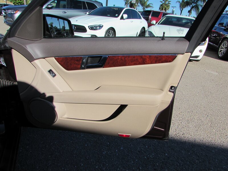 2011 Mercedes-Benz C 300 Luxury - Photo 27 - Dublin, CA 94568