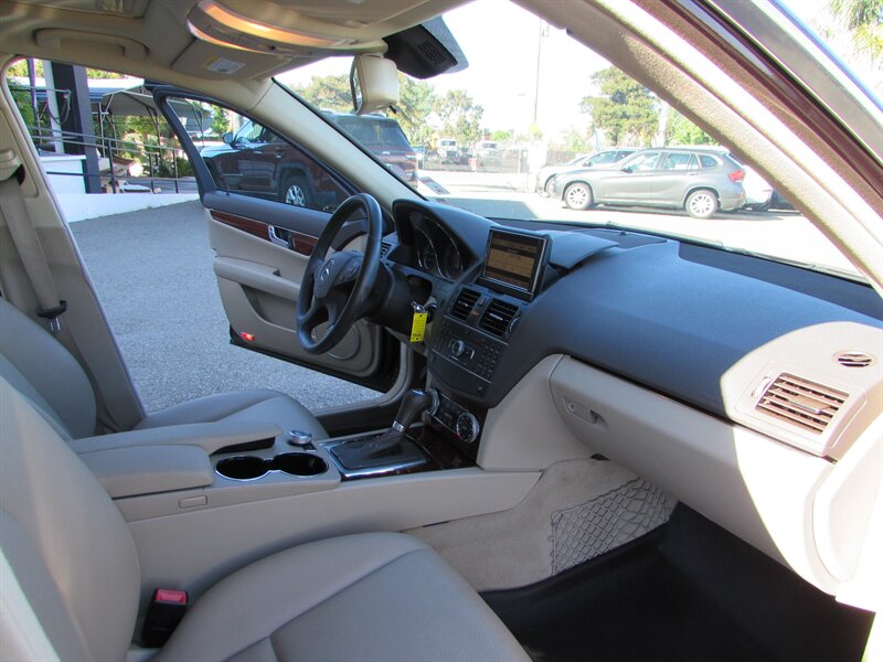 2011 Mercedes-Benz C 300 Luxury - Photo 28 - Dublin, CA 94568