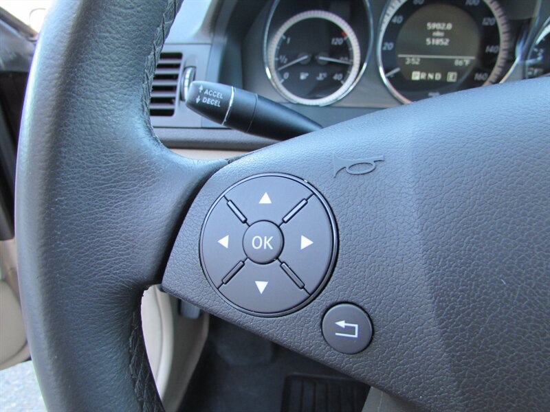 2011 Mercedes-Benz C 300 Luxury - Photo 11 - Dublin, CA 94568
