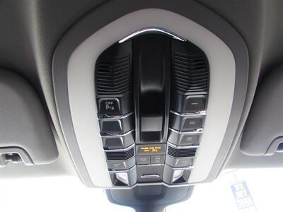 2016 Porsche Panamera 4 Edition - Photo 18 - Dublin, CA 94568
