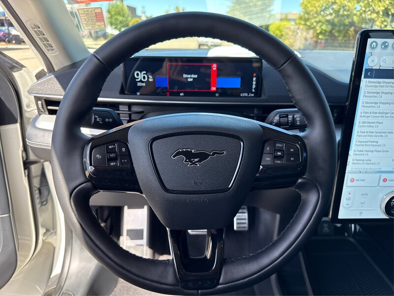 2022 Ford Mustang Mach-E Select photo 13