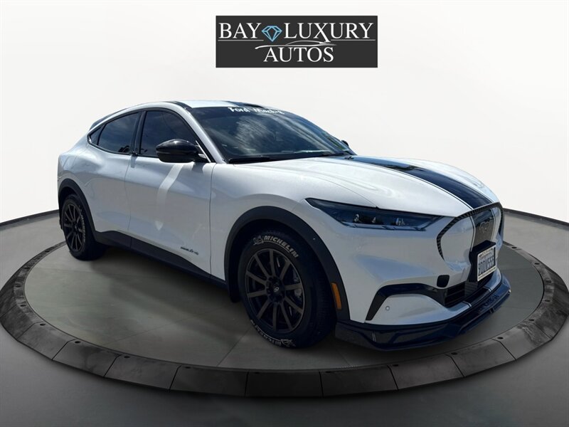 2022 Ford Mustang Mach-E Select photo 2