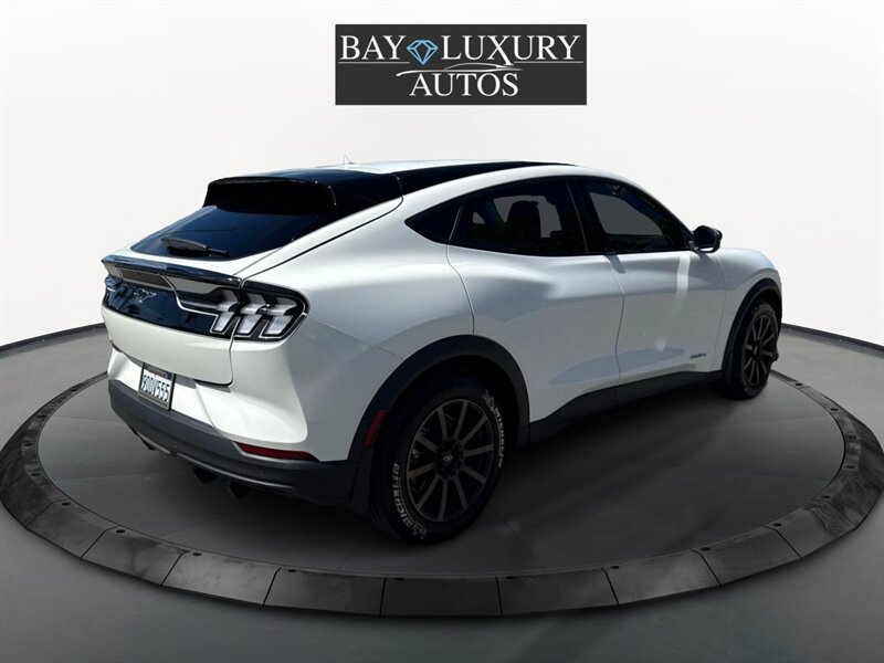 2022 Ford Mustang Mach-E Select photo 4