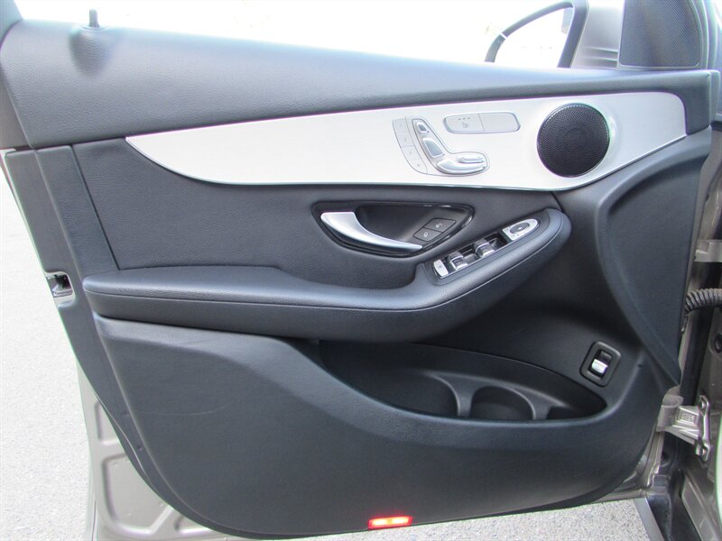 2019 Mercedes-Benz GLC GLC 300 4MATIC - Photo 19 - Dublin, CA 94568