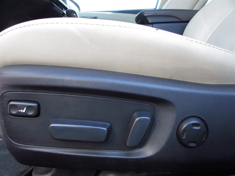 2014 Toyota Avalon Limited - Photo 10 - Dublin, CA 94568