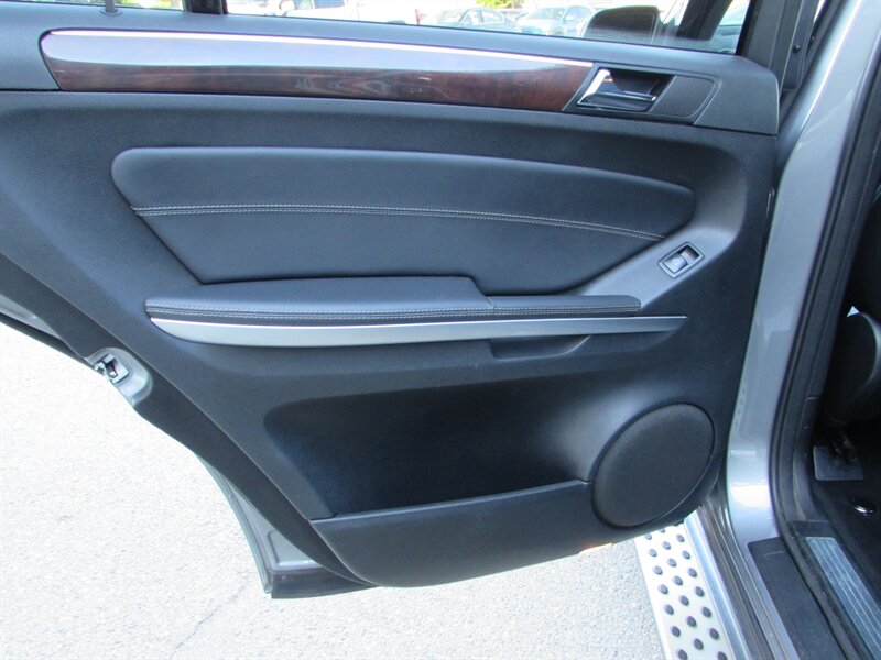 2010 Mercedes-Benz GL 450 4MATIC - Photo 24 - Dublin, CA 94568