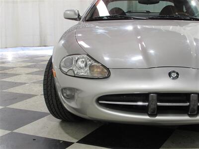 1999 Jaguar XK8   - Photo 8 - Dublin, CA 94568