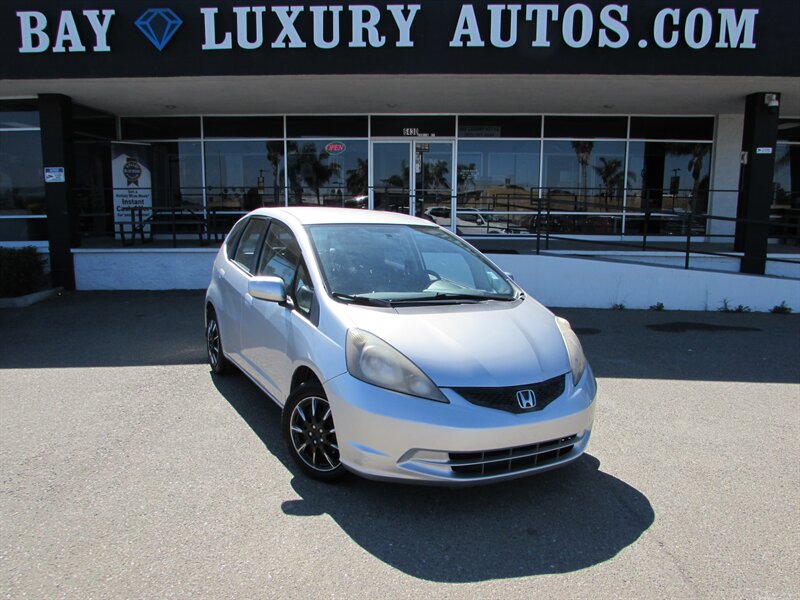 Alabaster Silver Metallic 2013 Honda Fit Base Hatchback Front-Wheel Drive Automatic