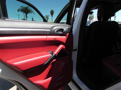 2016 Porsche Cayenne GTS   - Photo 26 - Dublin, CA 94568
