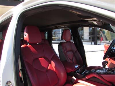 2016 Porsche Cayenne GTS   - Photo 36 - Dublin, CA 94568