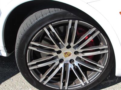 2016 Porsche Cayenne GTS   - Photo 37 - Dublin, CA 94568