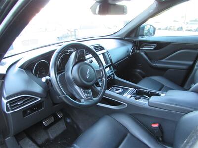 2017 Jaguar F-PACE 35t Premium   - Photo 12 - Dublin, CA 94568