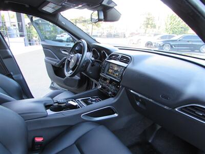 2017 Jaguar F-PACE 35t Premium   - Photo 30 - Dublin, CA 94568