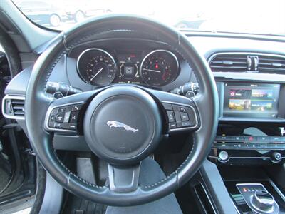 2017 Jaguar F-PACE 35t Premium   - Photo 14 - Dublin, CA 94568