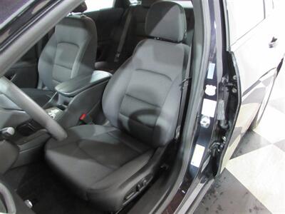2023 Chevrolet Malibu LT   - Photo 8 - Dublin, CA 94568