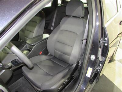 2023 Chevrolet Malibu LT   - Photo 8 - Dublin, CA 94568