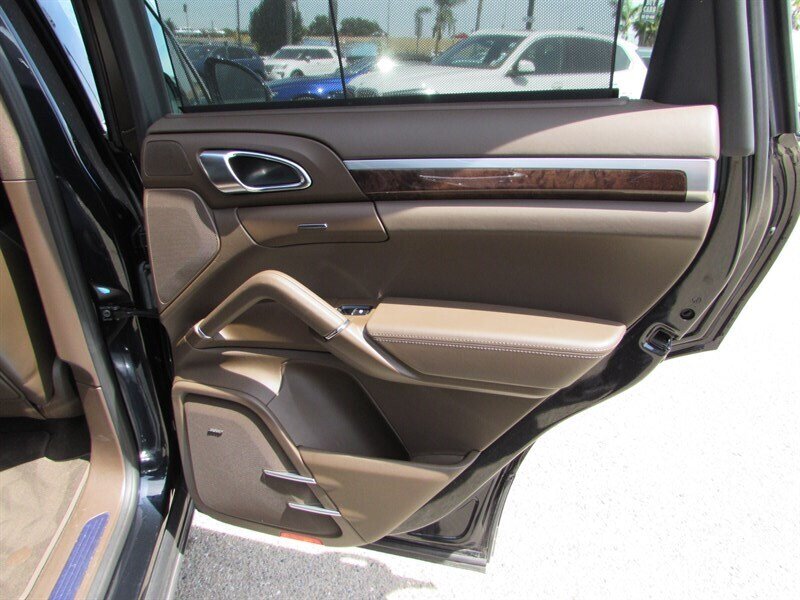 2016 Porsche Cayenne S - Photo 41 - Dublin, CA 94568