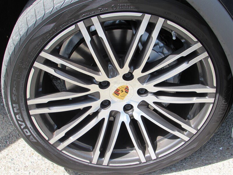2016 Porsche Cayenne S - Photo 46 - Dublin, CA 94568