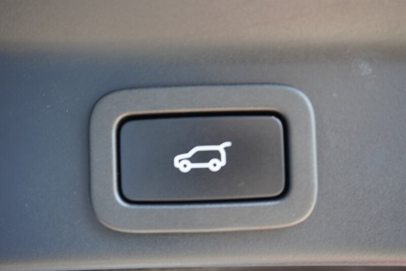 2022 Jaguar F-PACE P250 S - Photo 27 - Dublin, CA 94568