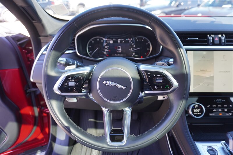 2022 Jaguar F-PACE P250 S - Photo 11 - Dublin, CA 94568