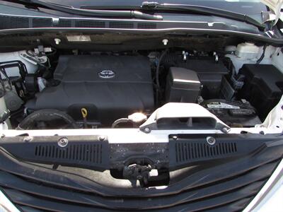 2013 Toyota Sienna LE 8-Passenger - Photo 25 - Dublin, CA 94568