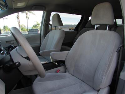2013 Toyota Sienna LE 8-Passenger - Photo 11 - Dublin, CA 94568