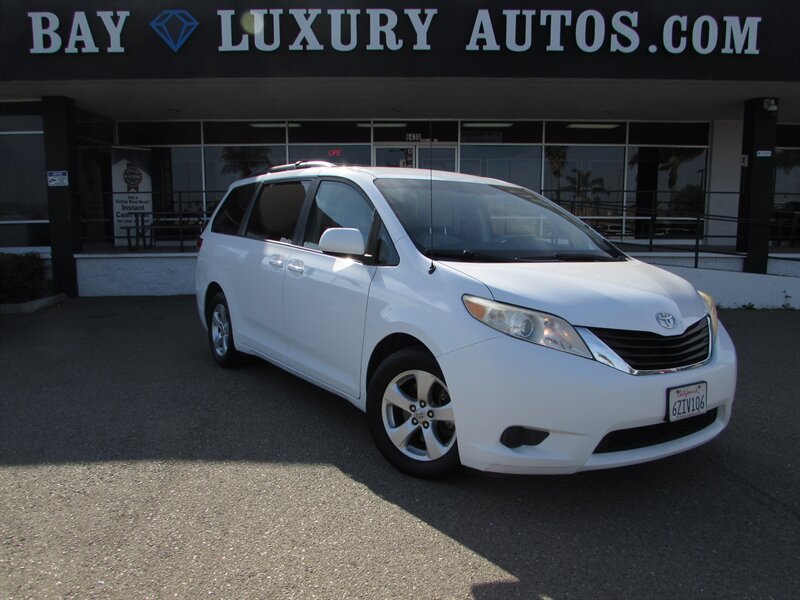 2013 Toyota Sienna LE