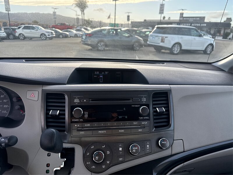 2012 Toyota Sienna LE 7-Passenger Auto   - Photo 12 - Dublin, CA 94568