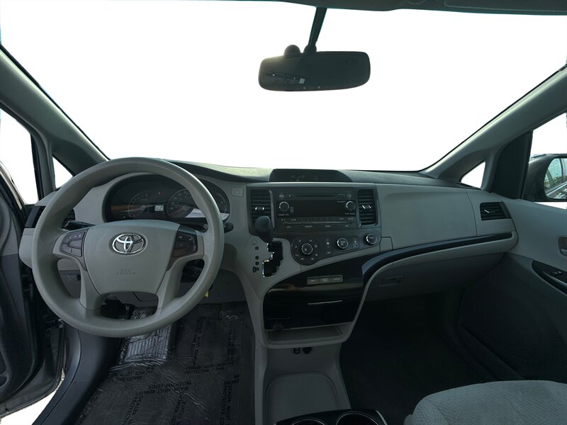 2012 Toyota Sienna LE 7-Passenger Auto   - Photo 10 - Dublin, CA 94568