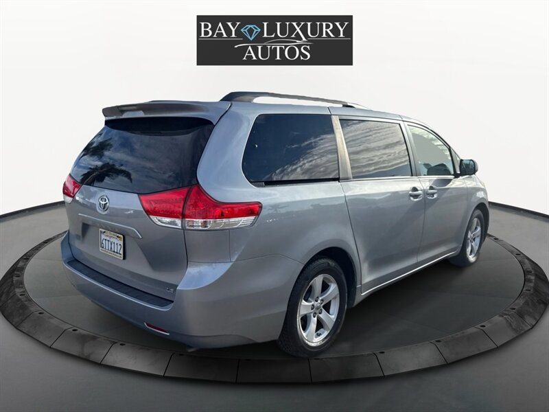 2012 Toyota Sienna LE 7-Passenger Auto   - Photo 6 - Dublin, CA 94568