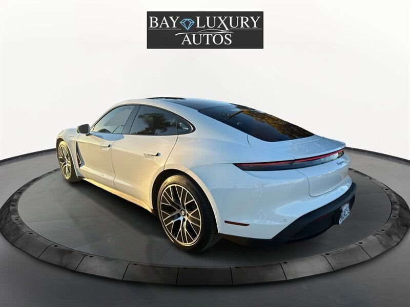 2021 Porsche Taycan - Photo 15 - Dublin, CA 94568