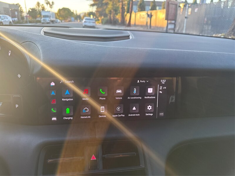 2021 Porsche Taycan - Photo 23 - Dublin, CA 94568