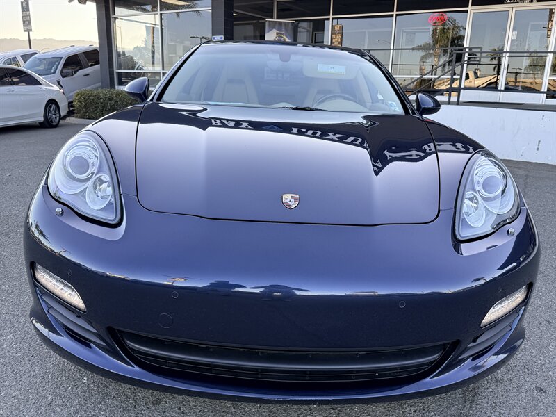 2013 Porsche Panamera S Hybrid  