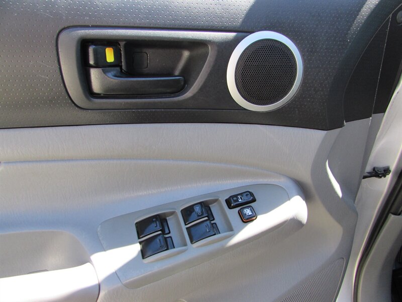 2010 Toyota Tacoma PreRunner V6 - Photo 21 - Dublin, CA 94568