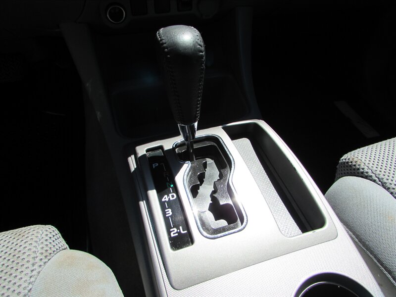 2010 Toyota Tacoma PreRunner V6 - Photo 16 - Dublin, CA 94568