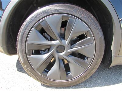 2024 Tesla Model Y Long Range - Photo 28 - Dublin, CA 94568
