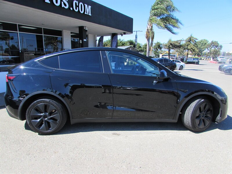 2024 Tesla Model Y Long Range - Photo 8 - Dublin, CA 94568