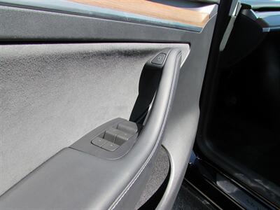 2024 Tesla Model Y Long Range - Photo 21 - Dublin, CA 94568