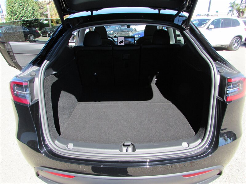 2024 Tesla Model Y Long Range - Photo 23 - Dublin, CA 94568