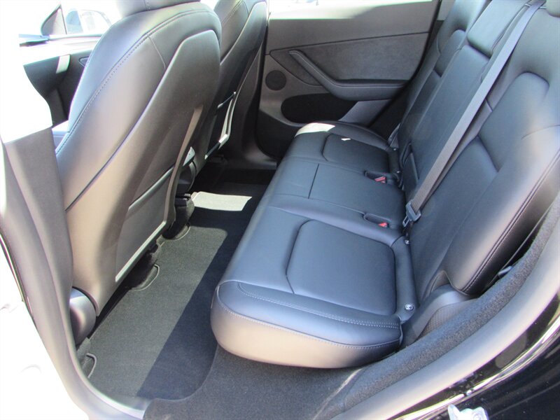 2024 Tesla Model Y Long Range - Photo 18 - Dublin, CA 94568