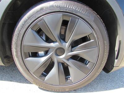 2024 Tesla Model Y Long Range - Photo 27 - Dublin, CA 94568