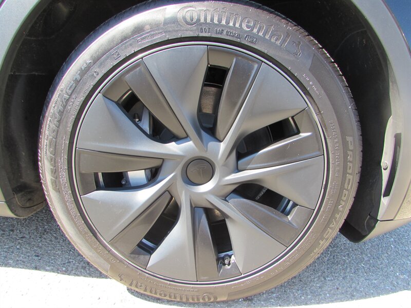 2024 Tesla Model Y Long Range - Photo 27 - Dublin, CA 94568