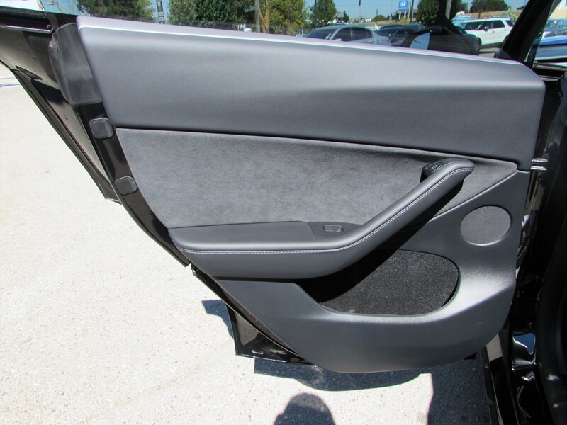 2024 Tesla Model Y Long Range - Photo 22 - Dublin, CA 94568