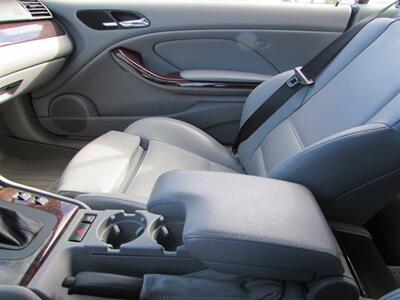 2001 BMW 3 Series 325Ci   - Photo 11 - Dublin, CA 94568