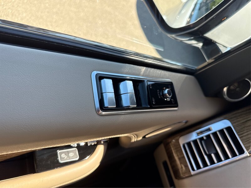 2019 Land Rover Range Rover SuperCharged photo 26
